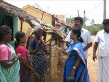 பெண்கள் அரசியலுக்கு வர வேண்டும்-ரெஜினா பாப்பா