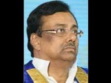 பெரியாருடன் பிரபாகரன்!-இளங்கோவன் சாலைமறியல்