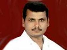 செல்போனை எடுப்பதே இல்லை - கரூர் அதிமுக எம்.எல்.ஏ மீது புகார் மழை