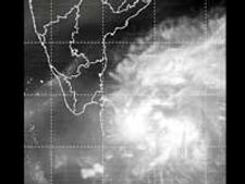 வங்கக் கடலில் புயல் சின்னம் - நாகை, சென்னை, கடலூர் துறைமுகங்களில் எச்சரிக்கைக் கூண்டு