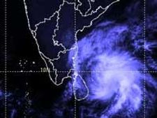 புயல் நாளை புயல் கரை கடக்கும்: சூறாவளியுடன் கன மழை பெய்யும்!