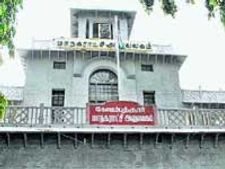 கோவை மாநகராட்சிக் கூட்டத்தில் சுயேச்சை கவுன்சிலர் தீக்குளிக்க முயற்சி