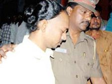 தேவநாதன் வழக்கு: குற்றப் பத்திரிகை தயாராவதில் மகா லேட்! 