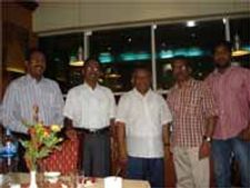 துபாயில் த‌மிழ‌க‌ ப‌ள்ளி ஆசிரிய‌ருக்கு வ‌ர‌வேற்பு நிக‌ழ்ச்சி