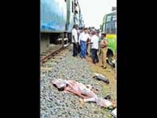 கோவை: மினி பஸ் மீது ரயில் மோதி 5 பேர் பலி
