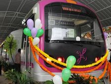 பெங்களூர் மெட்ரோ ரயிலை ஓட்டப் போகும் விவசாயி மகள் பிரியங்கா- சைக்கிள் ஓட்டத் தெரியாதாம்!