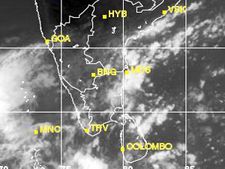 தமிழகத்தில் வட கிழக்குப் பருவ மழை தொடங்கியது- 24 மணி நேரத்தில் கன மழை பெய்யும்!