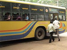 மதுரை அருகே அரசுப் பேருந்தில் டைம்பாம் வெடிகுண்டு கண்டுபிடிப்பு