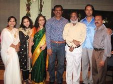துபாயில் இசைய‌மைப்பாள‌ர் க‌ங்கை அம‌ர‌னுக்கு வ‌ர‌வேற்பு