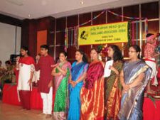 துபாய் தமிழ்ப் பெண்கள் சங்கம் நடத்திய பொங்குது பொங்கல் நிகழ்ச்சி