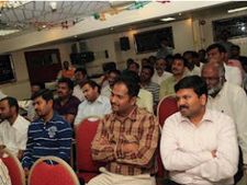 துபாயில் அமீரகத் தமிழ் மன்றத்தின் இலக்கியக் கூடல் 2012