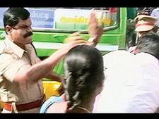 தர்மபுரியில் ஆசிரியையை தாக்கிய டி.எஸ்.பி. மீது ஒழுங்கு நடவடிக்கை: ஜெயலலிதா