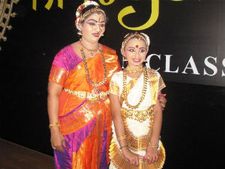 துபாயில் 'நிரித்யசமர்ப்பண் 2012', இந்திய பாரம்பரிய நடன நிகழ்ச்சி