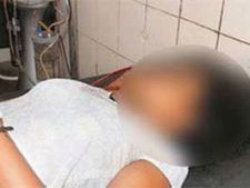 செக்ஸ் சில்மிஷம்: பெண்ணை ரயிலில் இருந்து தள்ளிவிட்ட வாலிபர்கள்