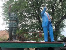 மதுரையில் அம்பேத்கர், இம்மானுவேல் சேகரன் சிலைகள் உடைப்பு: பதற்றம்
