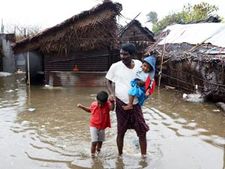 தானேவின் பாடத்தால் நிலம் புயலை சமாளிக்க தயாராகிறது கடலூர் மாவட்டம்!