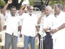 'காடுவெட்டி' குருவுக்கு கொலை மிரட்டல்: வி.சி. நிர்வாகிகள் மீது வழக்குப் பதிவு