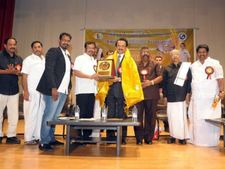 மக்களின் அன்பிற்கு வேறேதும் ஈடில்லை.. துபாய் முப்பெரும் விழாவில் ஸ்டாலின்