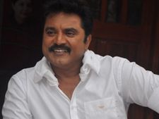 பலாத்காரம் செய்து கொல்லப்பட்ட மாணவி குடும்பத்துக்கு சரத்குமார் உதவி
