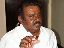 உளவுத் தகவல் கிடைத்தும் குண்டுவெடிப்பைத் தடுக்காதது கண்டனத்துக்குரியது - விஜயகாந்த்