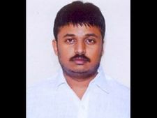 இளைஞர் காங். தலைவர் பதவியிலிருந்து தூக்கப்பட்டார் ஜி.கே.வாசனின் யுவராஜ்!