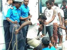இலங்கையால் கைது செய்யப்பட்ட 16 மீனவர்கள் விடுதலை