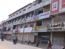 ஸ்டெர்லைட் ஆலையை மூடக்கோரி தூத்துக்குடியில் பந்த்: கடைகள் அடைப்பு
