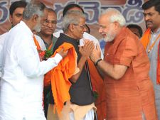 ஜெ.வைப் பார்த்து திருந்துங்கள்.. காங்கிரஸுக்கு மோடி அறிவுரை