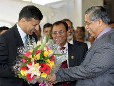 ரிசர்வ் வங்கியின் புதிய கவர்னராக ரகுராம் ராஜன் பொறுப்பேற்றார் 