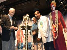 துபாயில் நடந்த 'விவேக் 150' சிறப்பு நிகழ்ச்சி