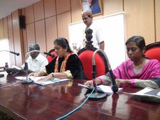 தூத்துக்குடியில் பரபரப்பு.. மேயரை கண்டித்து திமுக கவுன்சிலர்கள் தர்ணா