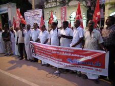 தாது மணல் கொள்ளைக்கு எதிராக மார்க்சிஸ்ட் கம்யூனிஸ்ட் ஆர்ப்பாட்டம்