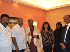 துபாய் தமிழ்ச் சங்கத்தில் முன்னாள் மத்திய அமைச்சருக்கு வரவேற்பு