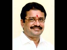 ஊரில் ஏகப்பட்ட பஞ்சாயத்து... கே.வி.ராமலிங்கம் பஞ்சர் ஆன கதை