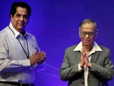 விலகும் அதிகாரிகள்.. திறமையாளர்களை தக்க வைக்க 'டபுள் டிஜிட்' ஊதிய உயர்வுக்கு இன்போசிஸ் திட்டம்!
