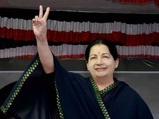 ராஜபக்சே உடன் பிரதமர் கைகுலுக்கலாமா?- நாகை பிரச்சாரத்தில் ஜெ. பேச்சு