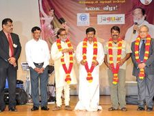 துபாயில் கங்கை அமரன், நடிகர் தாமு கலக்கிய முத்தமிழ்ச் சங்க கலை விழா