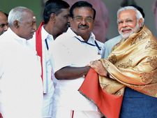 தமிழகத்தின் வளர்ச்சிக்கு சோனியா காந்தி முட்டுக்கட்டை: மோடி குற்றச்சாட்டு