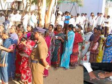 சேலம், நாமக்கல் தொகுதிகளில் 2 வாக்குச் சாவடிகளில் 8ம் தேதி மறு வாக்குப் பதிவு