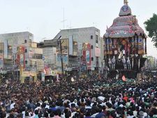மதுரை மீனாட்சி திருக்கல்யாணம்: ஆயிரக்கணக்கானோர் தரிசனம்