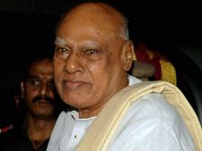 கர்நாடக ஆளுநராக பதவியேற்றுக் கொண்டார் ரோசய்யா