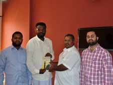 துபாயில் நடந்த கவிதை நூல் அறிமுக நிகழ்ச்சி