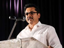 ஜெயலலிதாவை பார்க்க சிறைக்கு வந்த சரத்குமார்: தமிழகமே சோகத்தில் இருப்பதாக பேட்டி