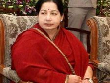 வயர் சேரில் அமர ஜெயலலிதாவுக்கு அனுமதி.. !