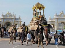 முதல் முறையாக மகாராஜா இல்லாமல் மைசூர் தசரா கொண்டாட்டம்!
