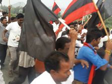 மீத்தேன் திட்டத்தை கைவிடக் கோரி கரூர் அருகே மதிமுக ஆர்ப்பாட்டம்