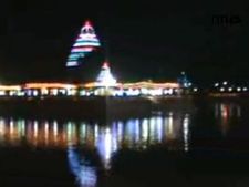 மதுரை மாரியம்மன் தெப்பக்குளத்தில் வண்ணமயமாக நடந்த தெப்பதிருவிழா