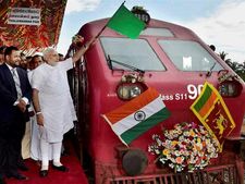 யாழில் பிரதமர் மோடி: தமிழர்கள் போராட்டம்... தலைமன்னாரில் புதிய ரயில் சேவை தொடக்கம்!