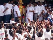 சேலம் 'குறுநில மன்னர்' கனவு.. வீரபாண்டி ராஜாவுக்கு செக் வைத்த 'சென்னை இளவரசர்'