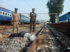 அழுத்திய கடன் சுமை – கோவை வருவாய் அதிகாரி ரயிலில் தலைவைத்து தற்கொலை